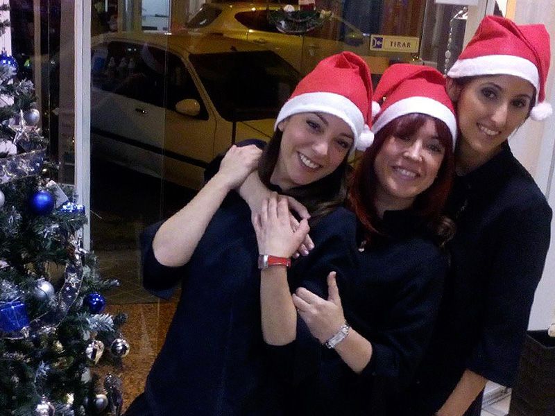 El equipo de Nina Merli te desea Feliz Navidad!